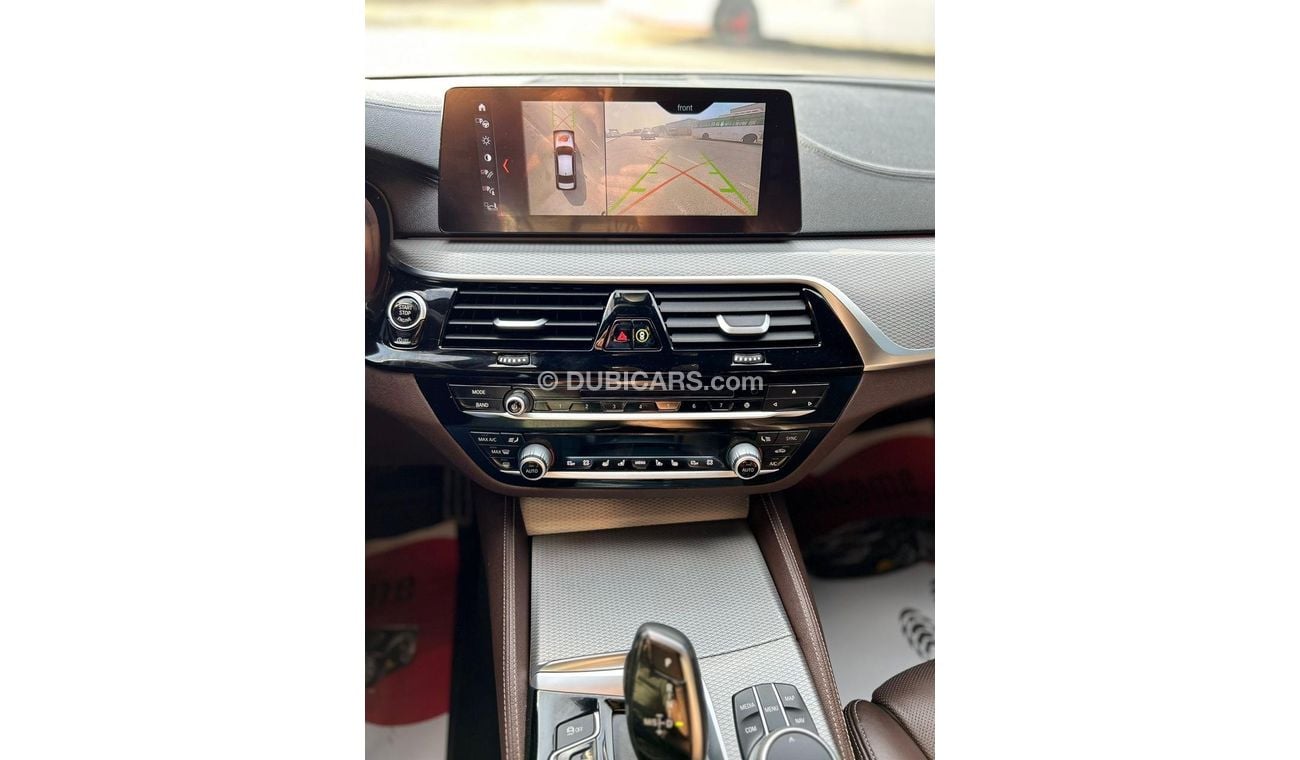 بي أم دبليو 530i Luxury M Sport Package 2.0L