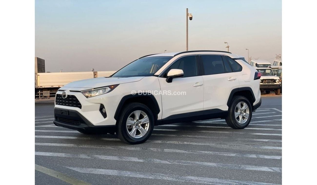 Toyota RAV4 2021 Toyota Rav4 XLE 4x4 AWD MidOption+ 2.5L V4 - Low  8,400 Mileage -