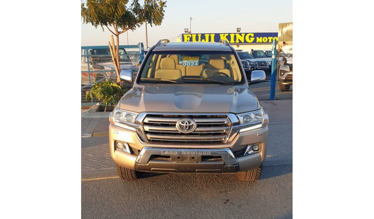 Toyota Land Cruiser GXR - V6 - 2018 - PETROL (FULL OPTION)