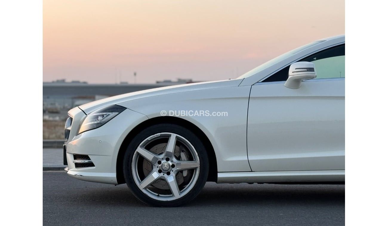 Mercedes-Benz CLS 500 Std 4.7L