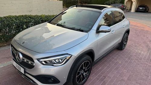 مرسيدس بنز GLA 250 4MATIC 2.0L