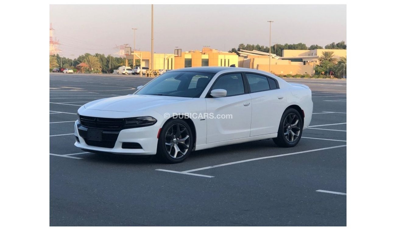 Dodge Charger R/T Road Track MODEL 2016 GCC CAR PERFECT CONDITION INSIDE AND OUTSIDE ORIGINAL PAINT