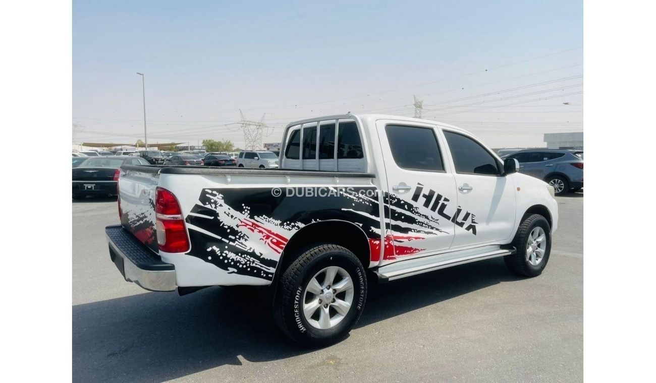 Toyota Hilux 2500CC DIESEL | GCC SPECS | LEFT-HAND-DRIVE | SIDE SKIRTS | KEY START | TINTED WINDOWS