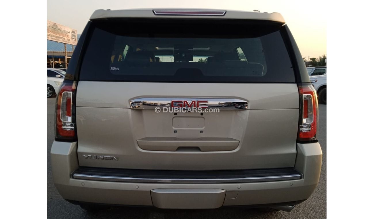 GMC Yukon Denali 6.2L (8 Seater)