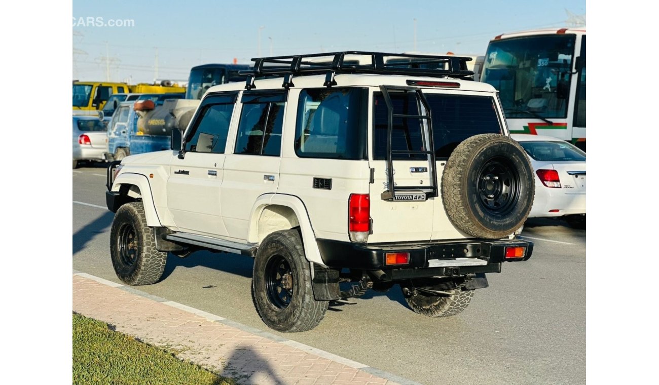 تويوتا لاند كروزر هارد توب Toyota Land Cruiser hardtop 2013 RHD 5 door diesel