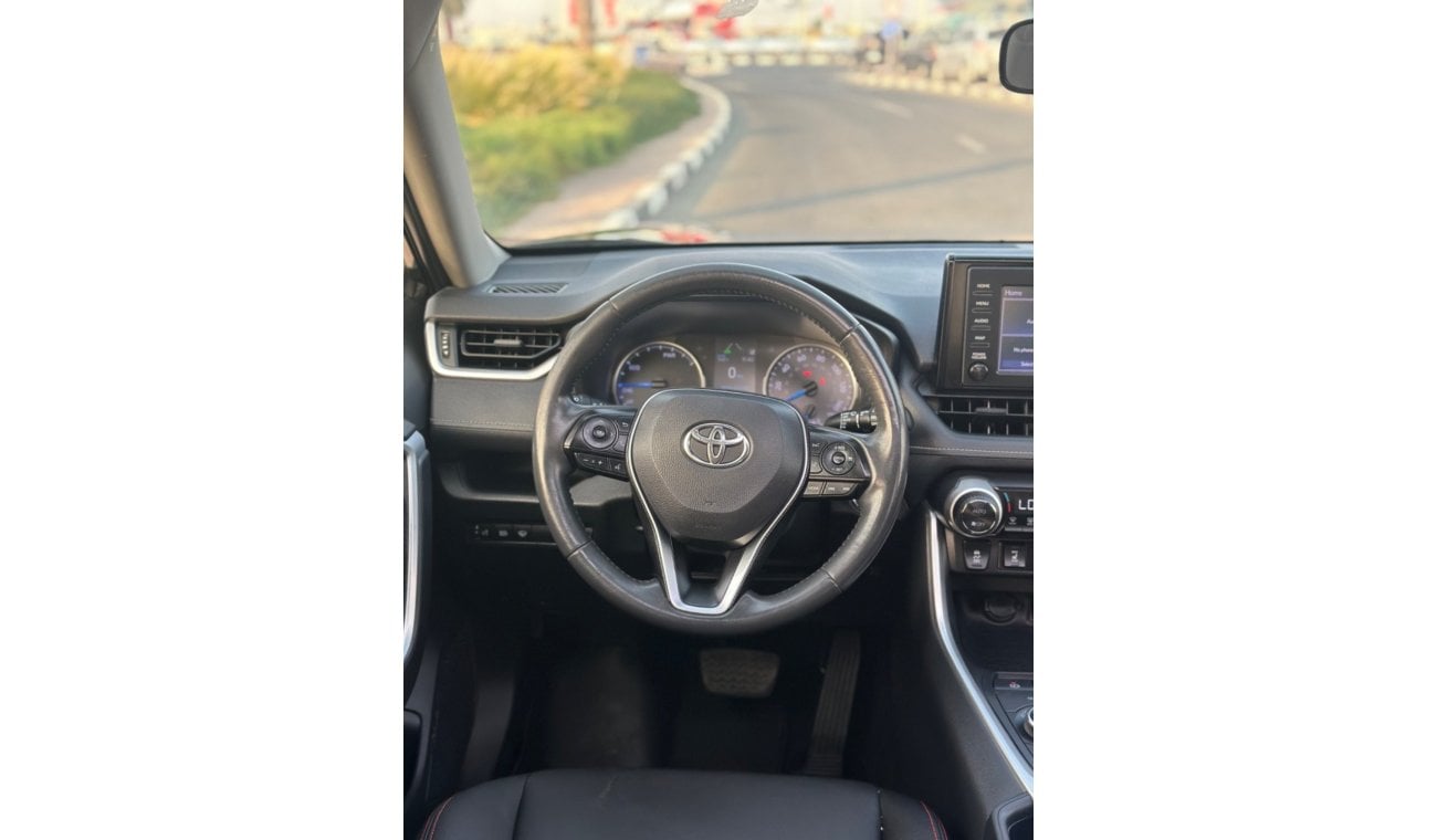 Toyota RAV4 TOYOTA RAV4 XLE Hybrid