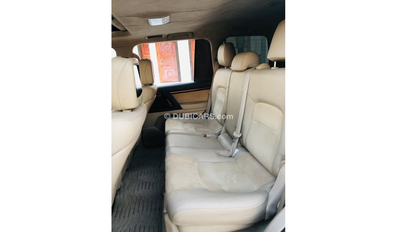 Used Toyota Land Cruiser Toyota land crus 2013 for sale in Dubai - 425285