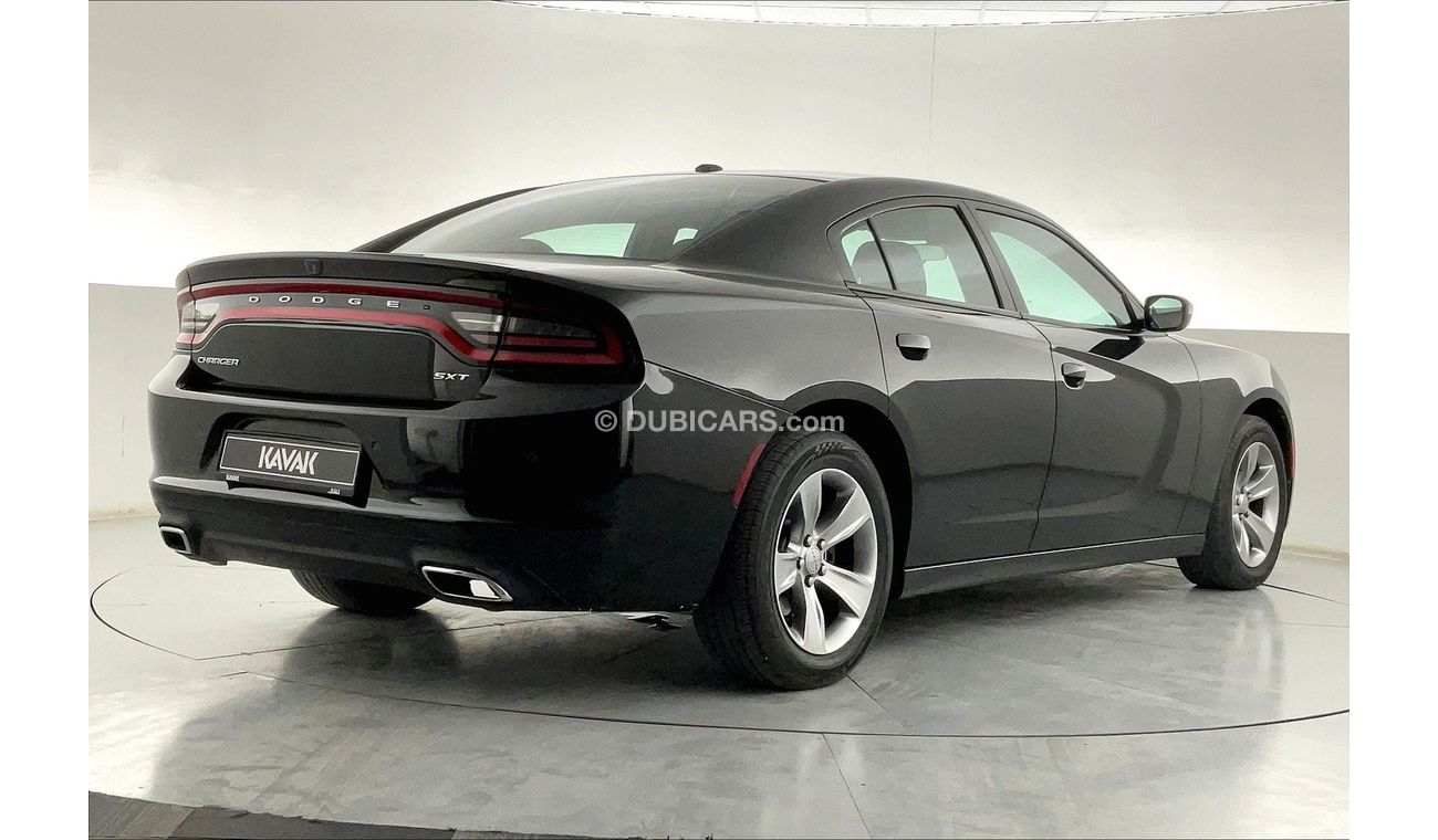 Dodge Charger SXT / SE