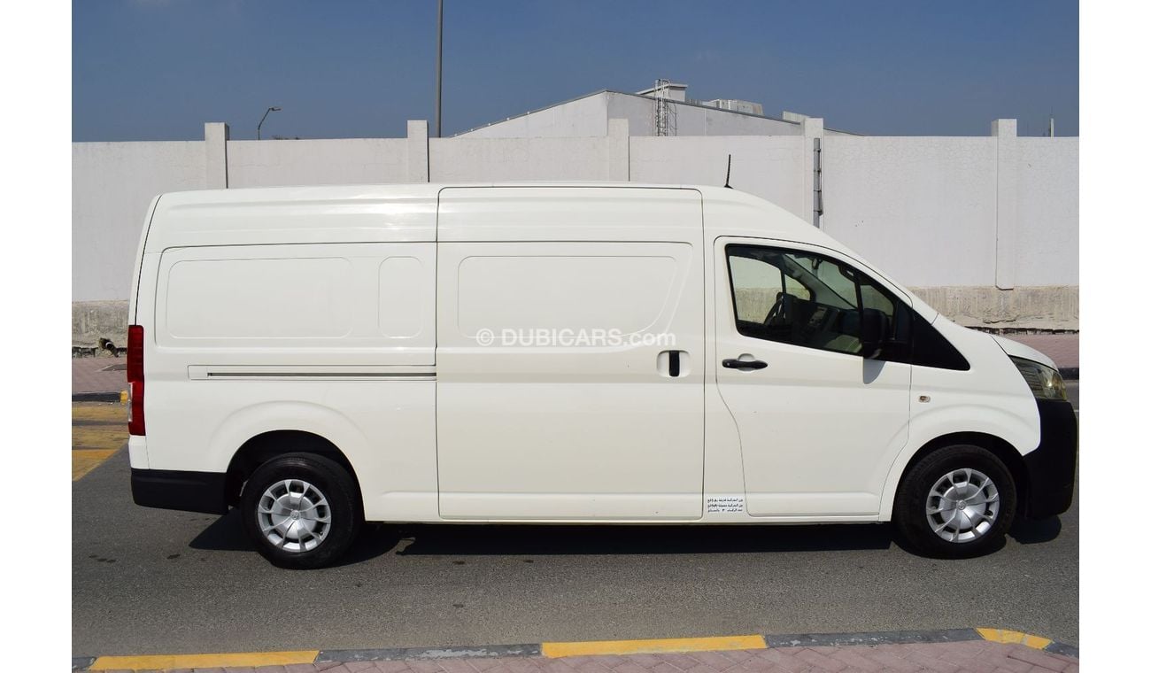 تويوتا هاياس 3.5L GLS Toyota Hiace Highroof 3.5L Van, model:2022. Only done 76000 km