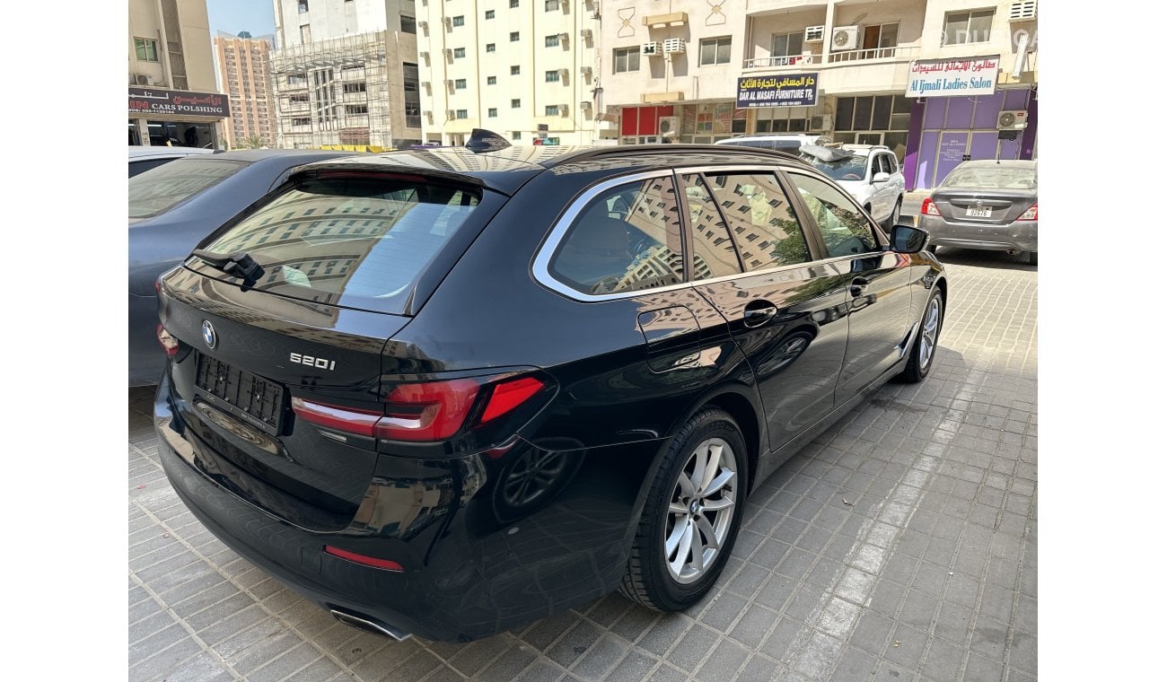 BMW 520i