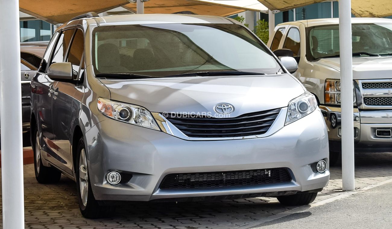 Toyota sienna dubai