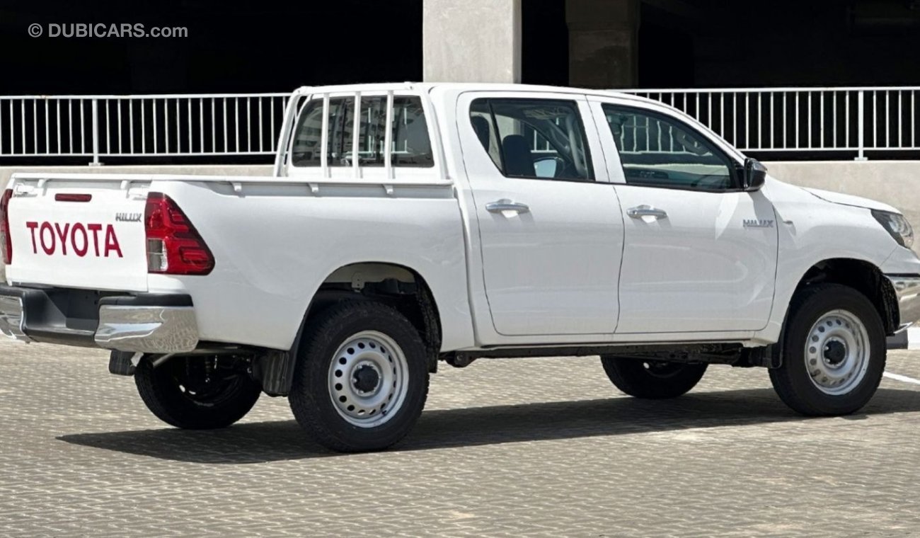 تويوتا هيلوكس 2.4L TURBO DC 4WD MT (EXPORT ONLY)