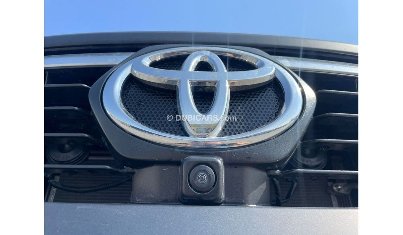 تويوتا هيلوكس Toyota Hilux Adventure 4.0L , Full Option