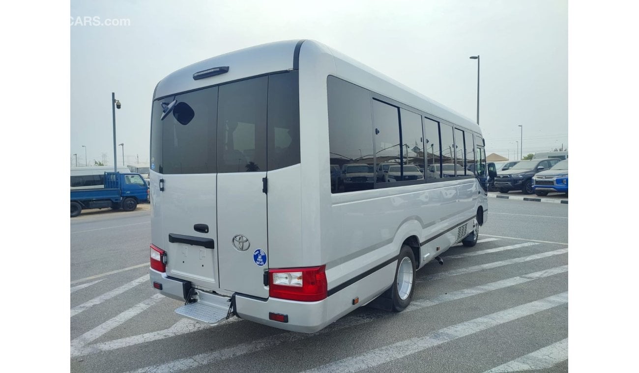 تويوتا كوستر XZB70-0010186 || 2017	SILVER || TOYOTA	COASTER (BUS) CC4009	DIESEL	167101	RHD	AUTO	.ONLY EXPORT