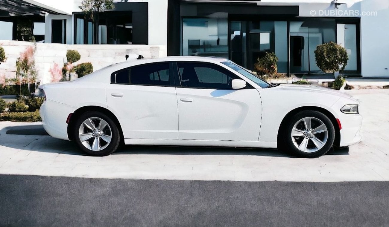 Dodge Charger SXT Plus AED 870 PM | DODGE CHARGER SXT 2017 | V6 | GCC | MINT CONDITON