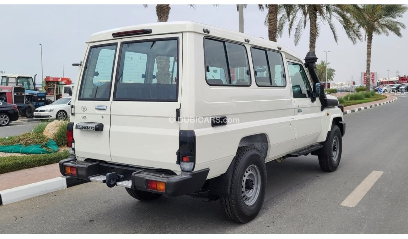 تويوتا لاند كروزر هارد توب TOYOTA LAND CRUISER 78 SERIES 4.0L PETROL AUTOMATIC GEAR 2024