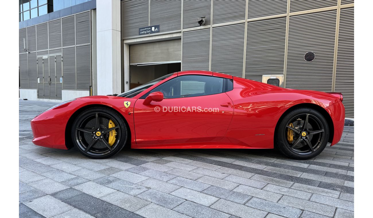 Used Ferrari 458 Spider 2013 for sale in Dubai - 702107