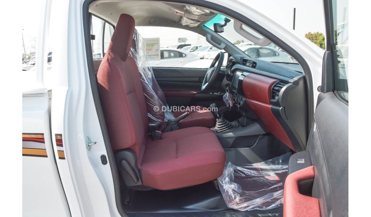 تويوتا هيلوكس TOYOTA HILUX GLS 2.7L 4WD PETROL SC MT PICKUP 2025