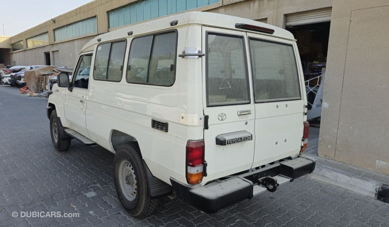 تويوتا لاند كروزر هارد توب LC78 HARDTOP V4 AUTOMATIC | 2024 | 03 YEARS WARRANTY