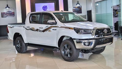 Toyota Hilux DC 2.7L 4x4 M/T FOR EXPORT AVL COLOR