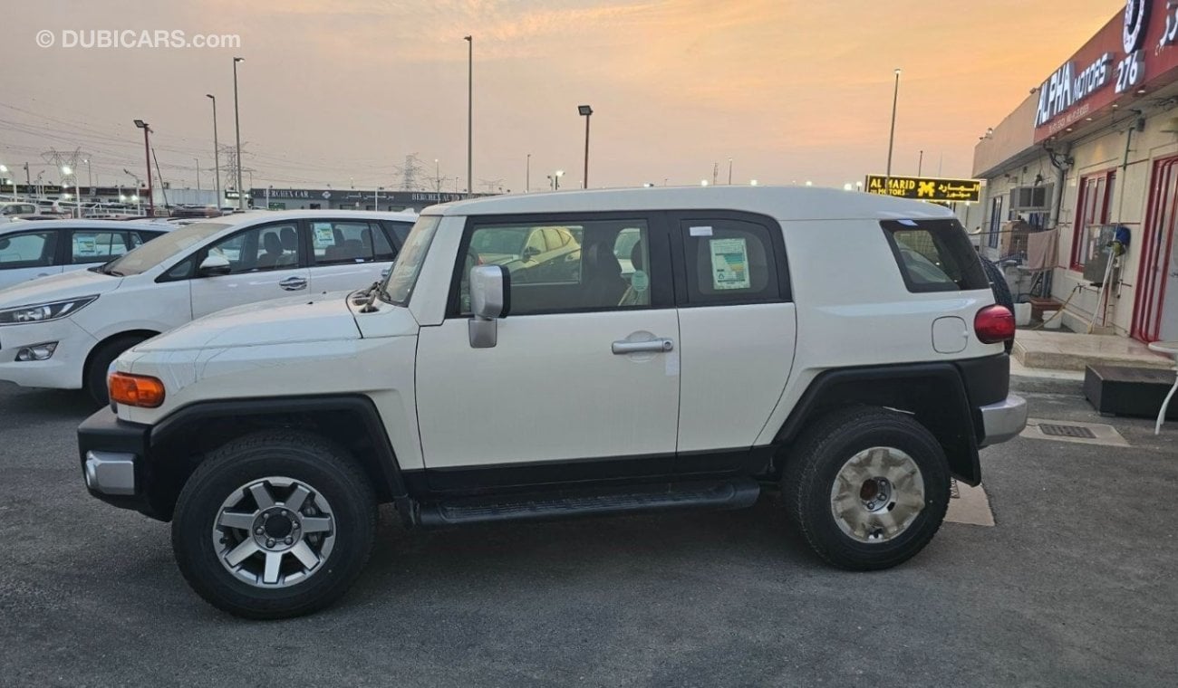 تويوتا إف جي كروزر TOYOTA FJ CRUISER 4.0L PETROL 2024 MODEL export price 135000 aed