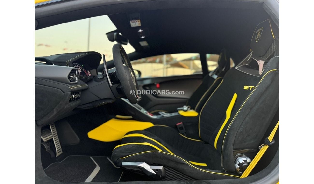 Lamborghini Huracan HURACAN STO 2023  GCC