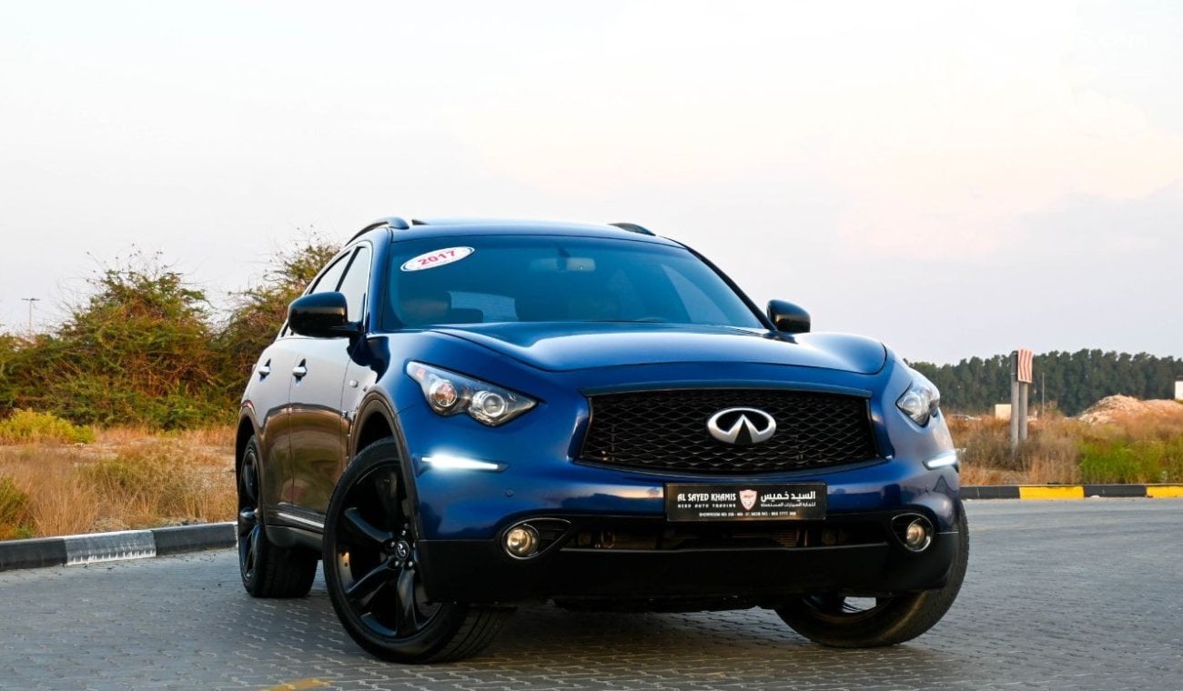 Infiniti QX70 Excellence Infiniti QX70 S 2017 GCC in excellent condition, inside and out