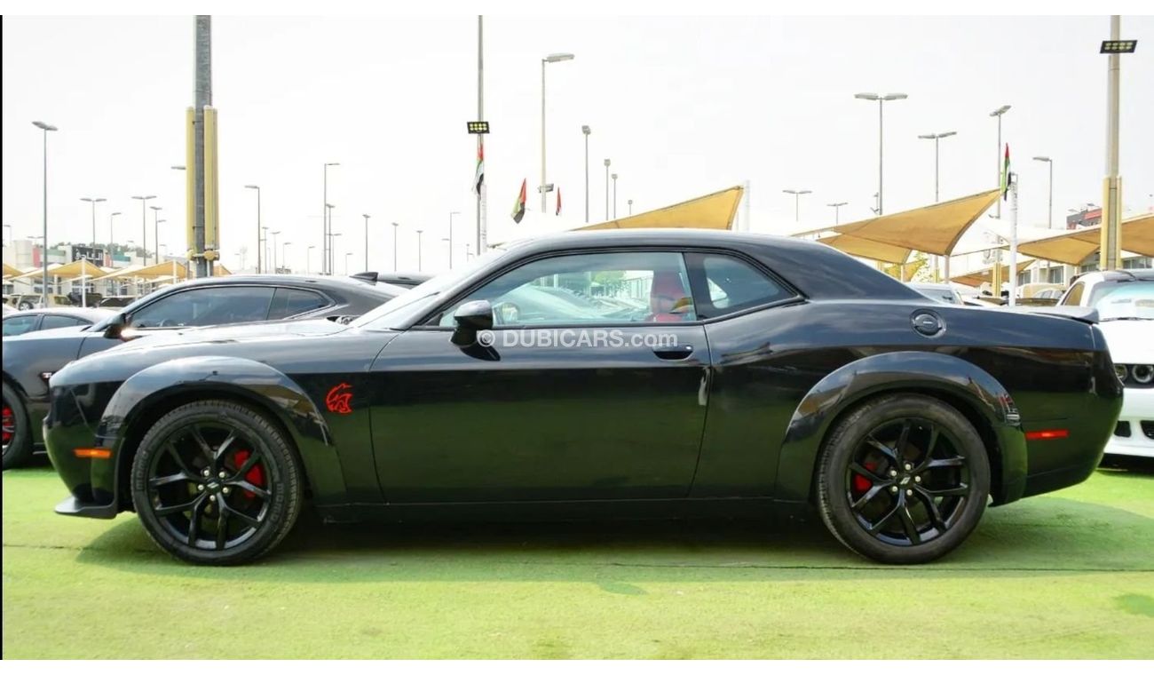 Dodge Challenger SXT Plus Challenger SXT V6 3.6L 2019/ SRT Kit/ Leather Interior/ Very Good Condition