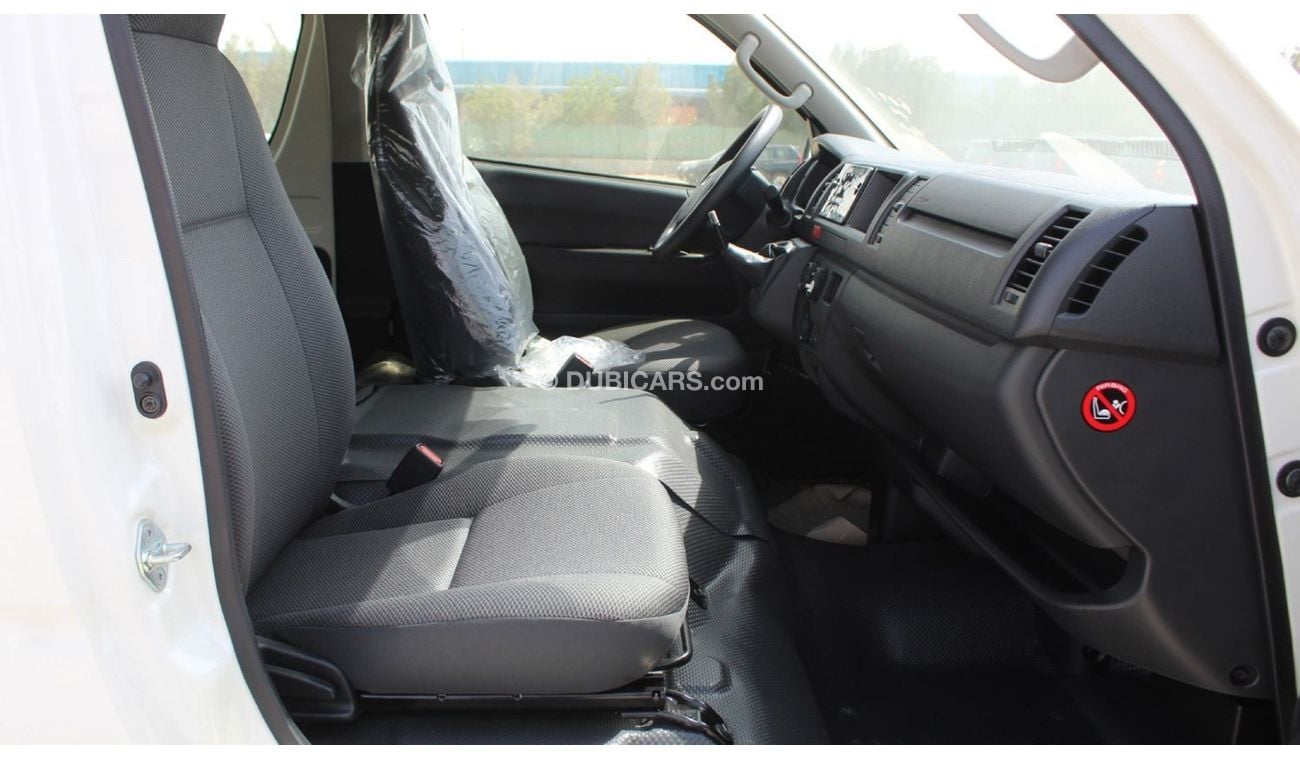 تويوتا هاياس TOYOTA HIACE 2.5L 15 SEATER AC H.ROOF RADIO CD DUALAC