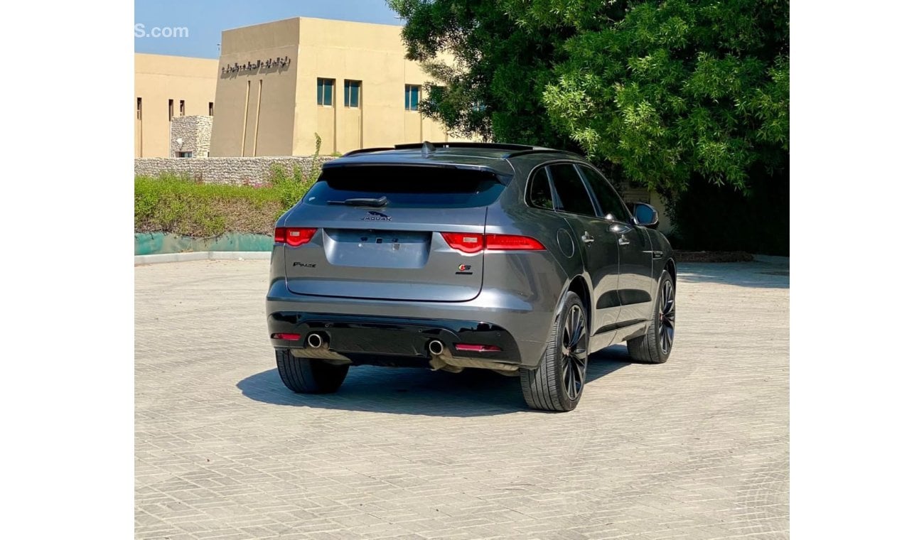 جاكوار F Pace السيارة بحالة ممتازة جدا لا تحتاج إلى أي مصاريف