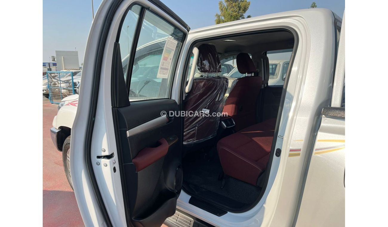 تويوتا هيلوكس TOYOTA HILUX 2.7 AT FULL OPTION WITH PUSH START WHITE YEMEN SPEC 2025