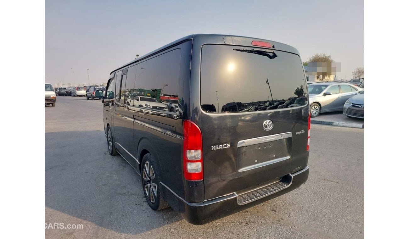 تويوتا هاياس TOYOTA HIACE VAN RIGHT HAND DRIVE(PM98251)