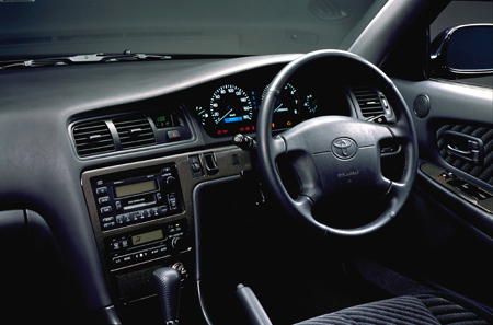 Toyota Cresta interior - Cockpit