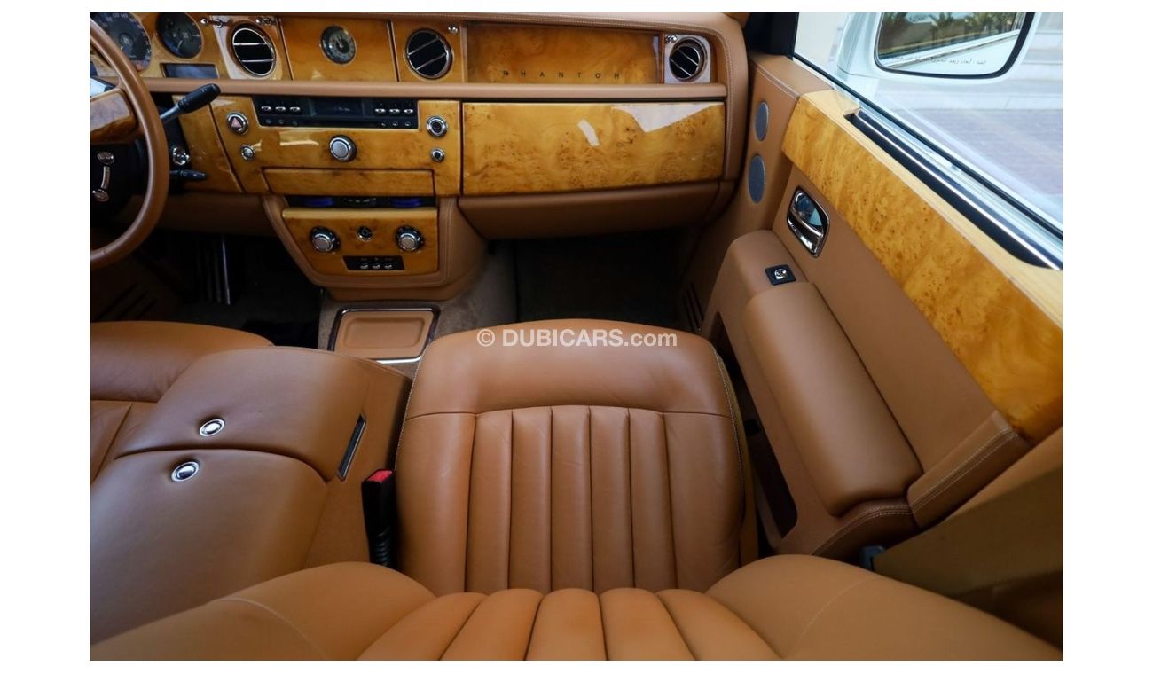 رولز رويس فانتوم Rolls-Royce Phantom 2010 GCC Flood Free.