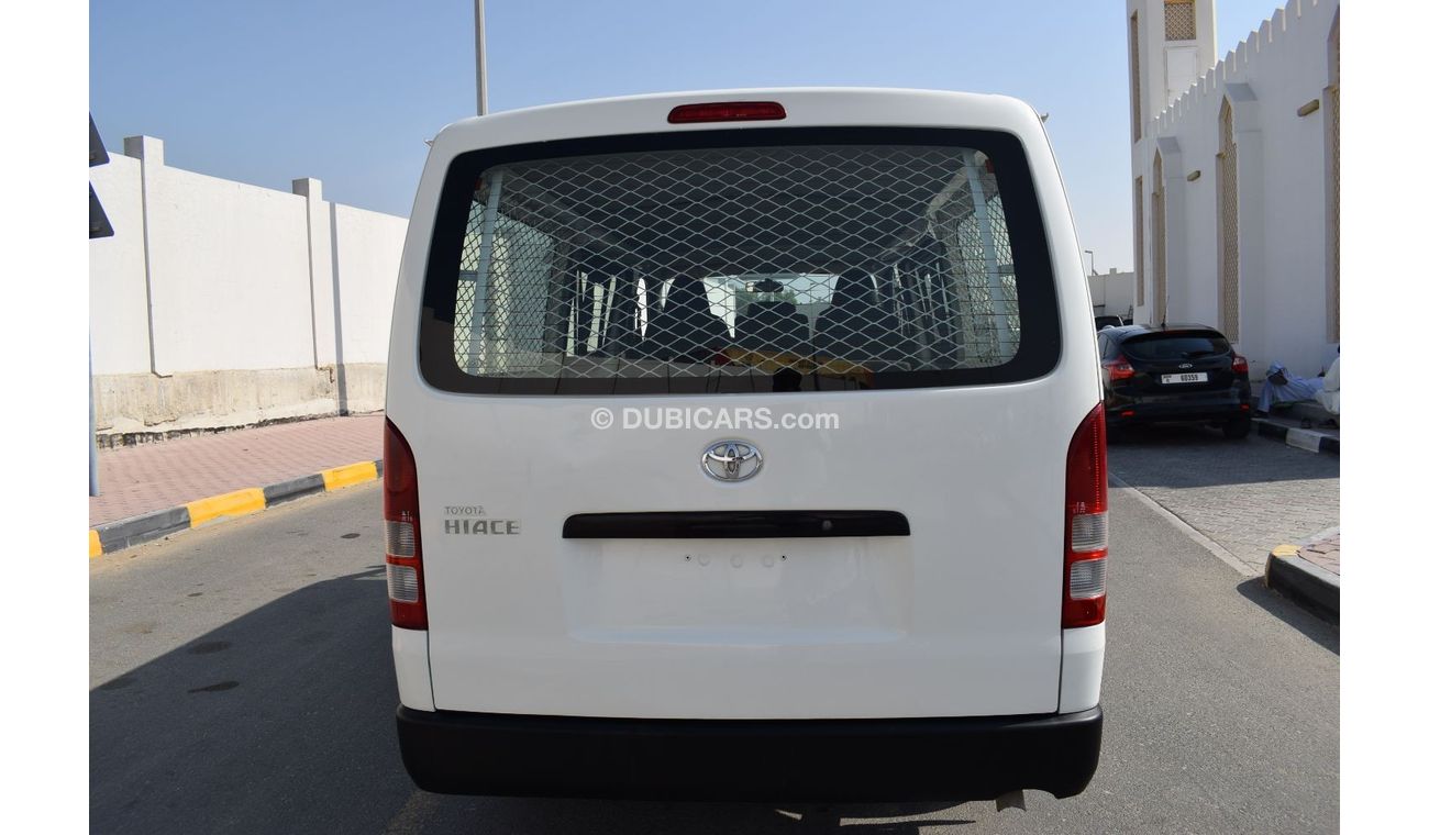 تويوتا هاياس Toyota Hiace 6 seater Van, model:2016