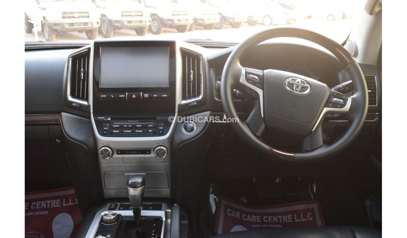 Toyota Land Cruiser 2018 TOYOTA LAND CRUISER SAHARA V8