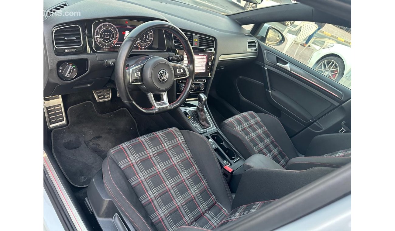 Volkswagen Golf GTI P1 Volkswagen Golf GTi _GCC_2019_Excellent Condition _Full option