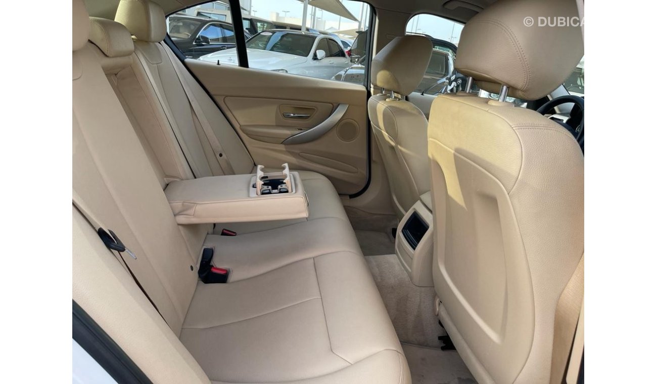 BMW 320i Exclusive BMW 320 _GCC_2018_Excellent Condition _Full option