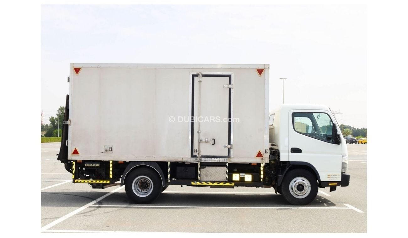 Mitsubishi Canter Short Chassis with Tail Lift | Excellent Condition | GCC Specs