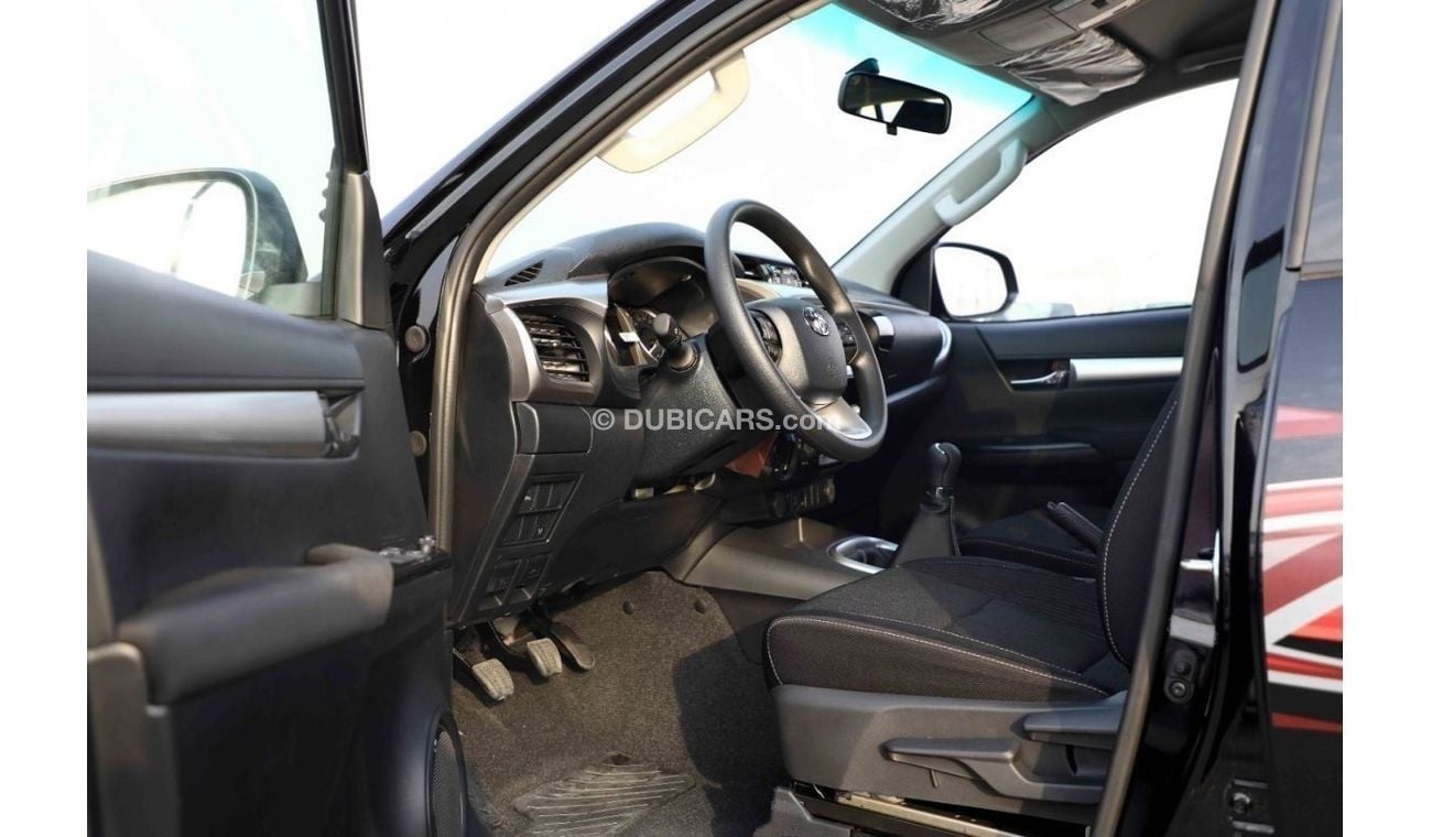 Toyota Hilux 2023 Toyota Hilux 4x4 DC 2.8 SR5 - Black inside black | Export Only