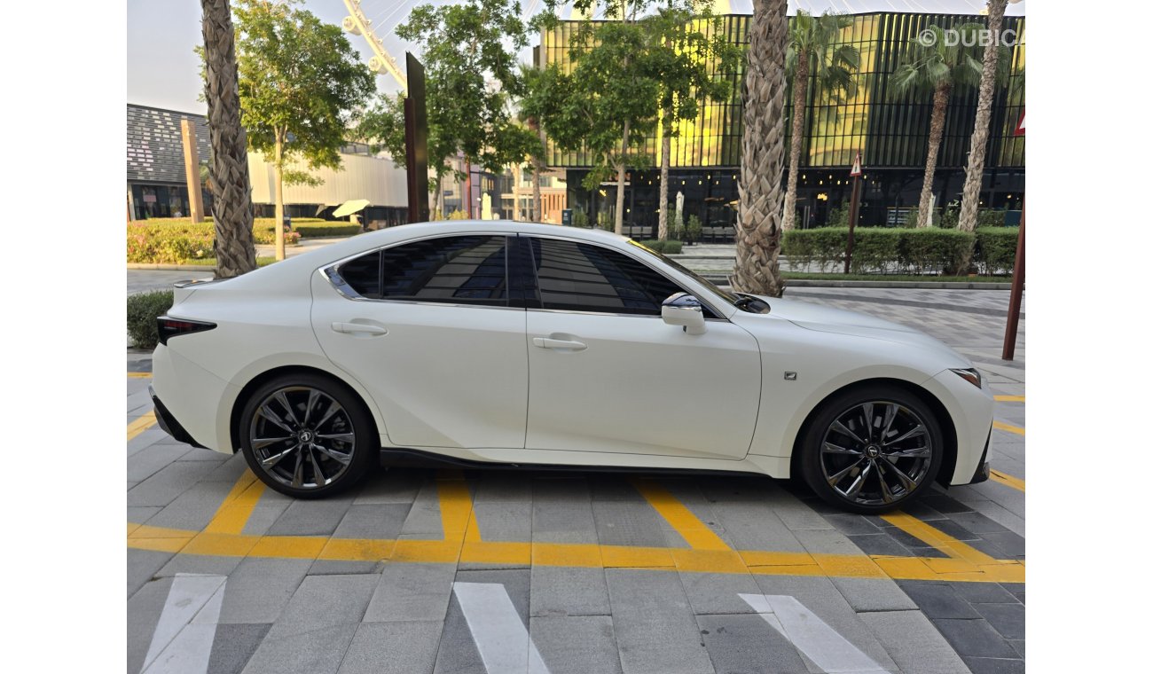 Lexus IS350