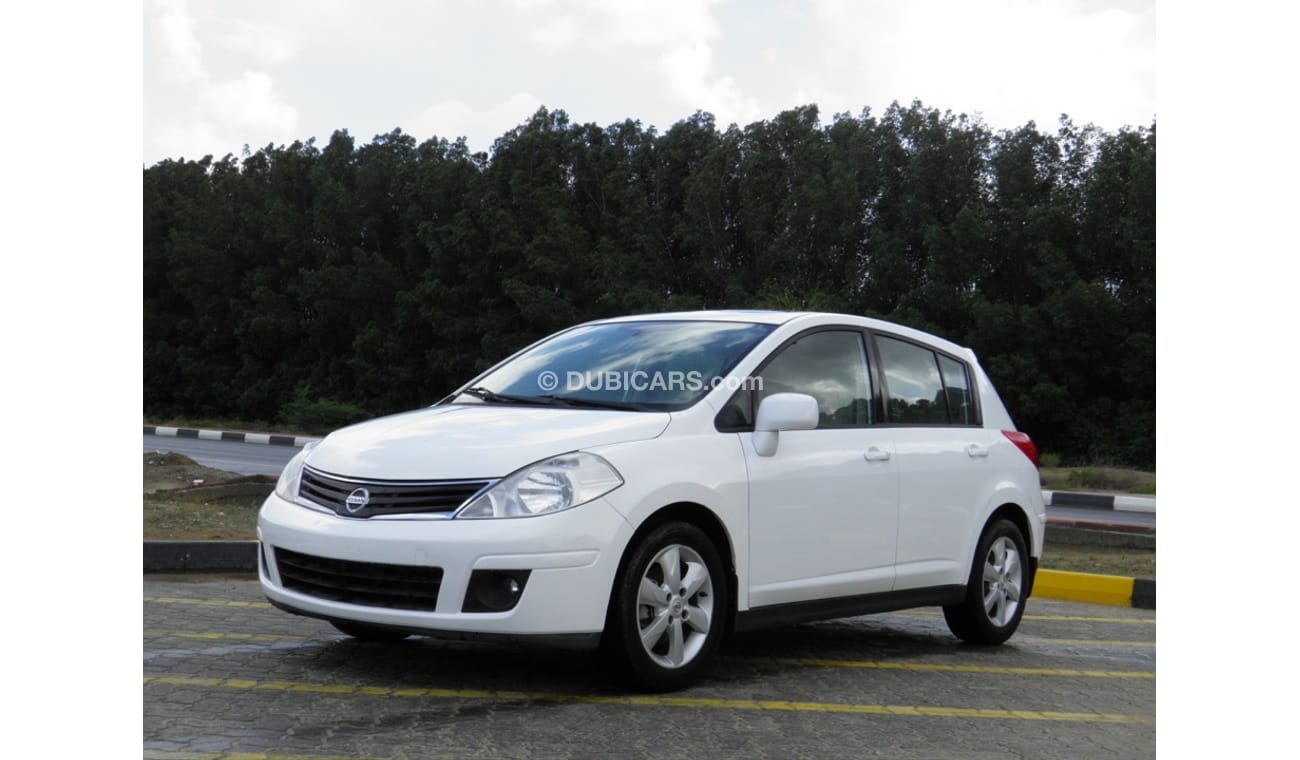 nissan tiida sunroof