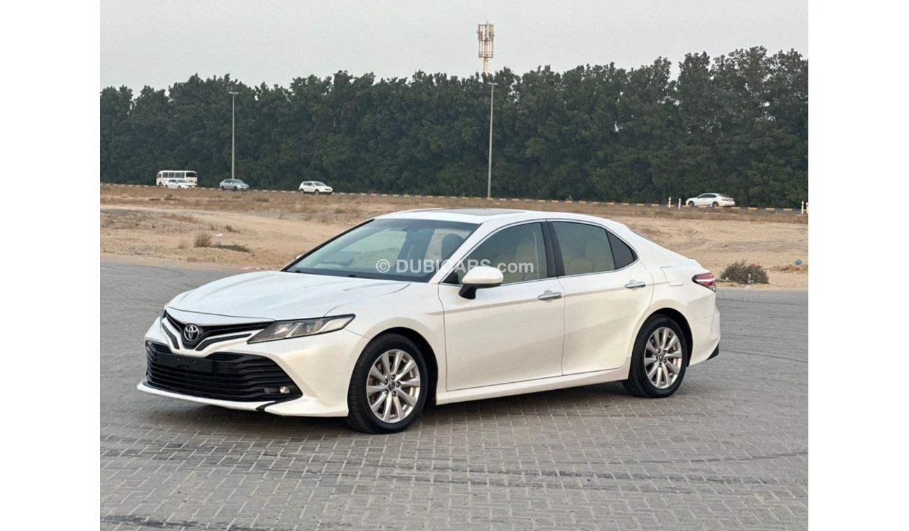 Toyota Camry LE 2.5L (204 HP) MODEL 2018 GCC CAR PERFECT CONDITION INSIDE AND OUTSIDE FULL OPTION SUN ROOF