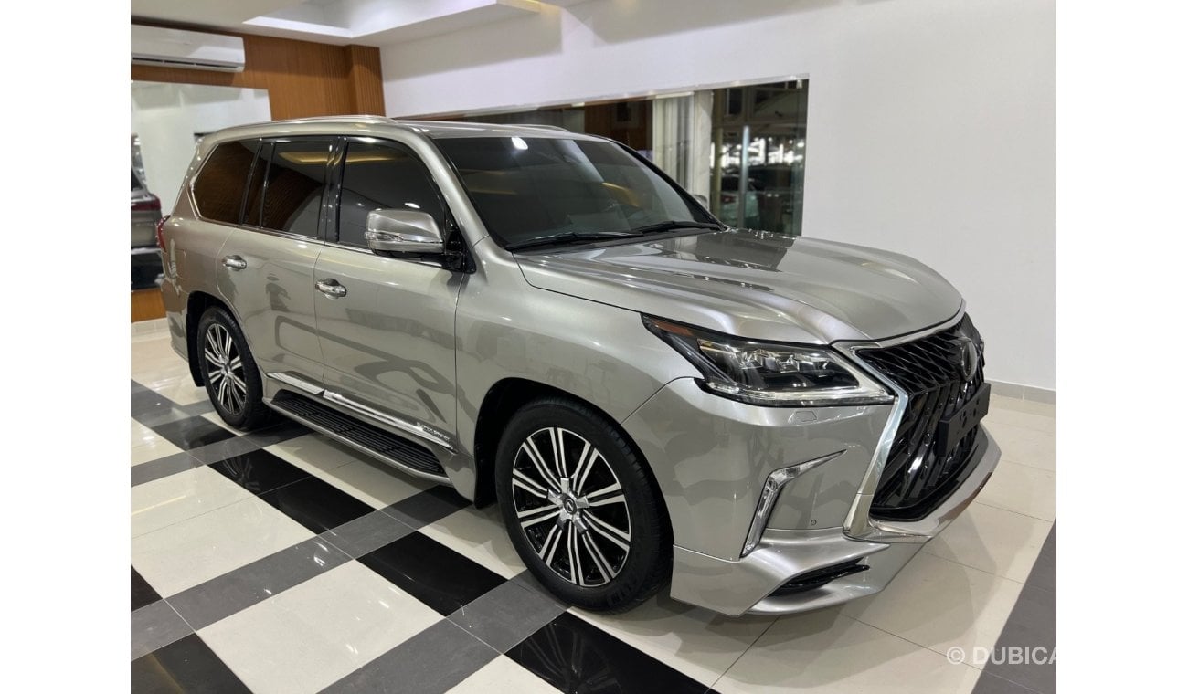 Lexus LX570 Signature