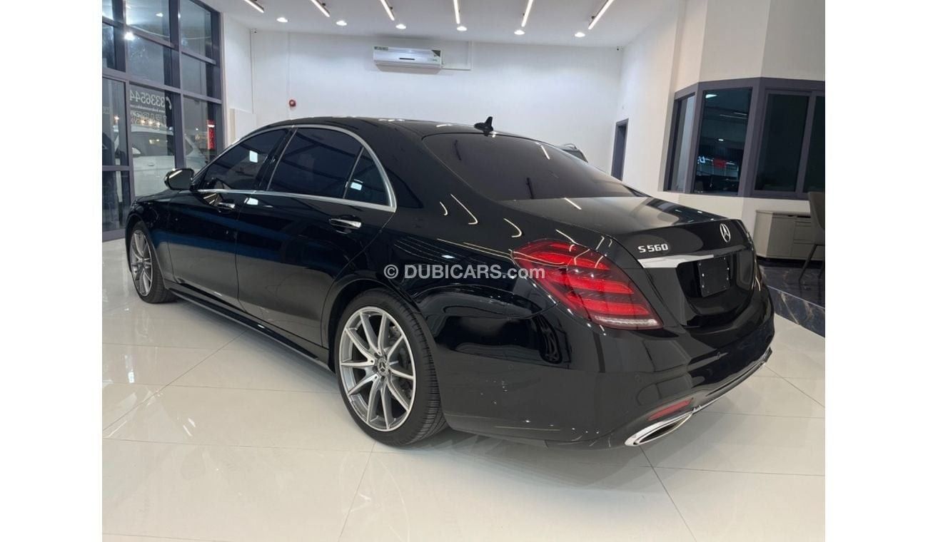 Mercedes-Benz S 560 Std 4.0L (463 HP)