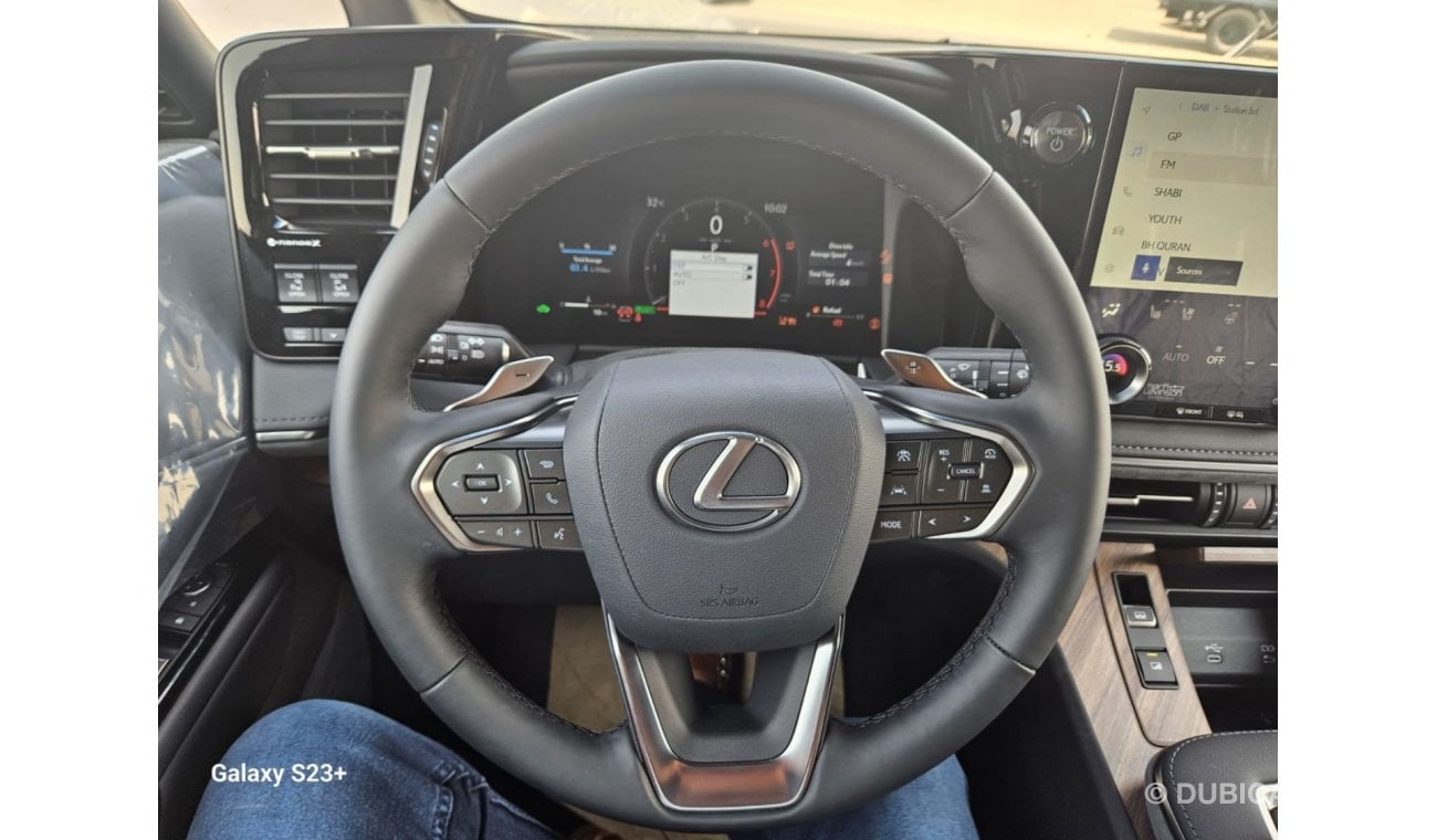 Lexus LM 350h