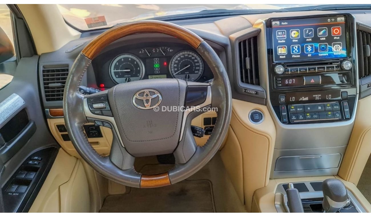 Toyota Land Cruiser EXR 2016 | Perfect Condition | GCC