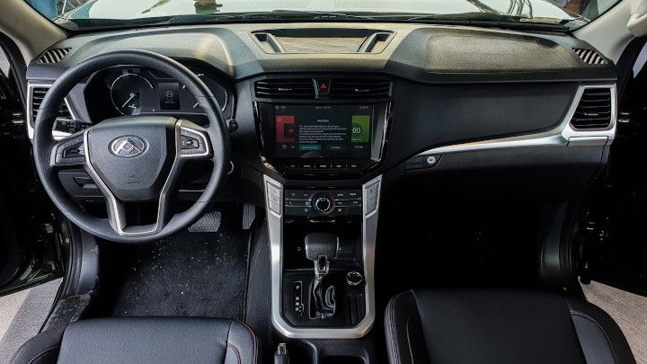 Maxus T60 interior - Cockpit