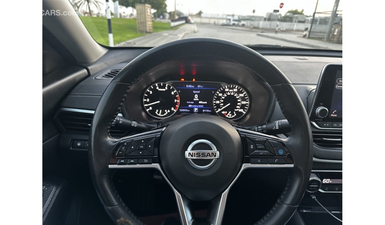 Nissan Altima SV full option with Radar