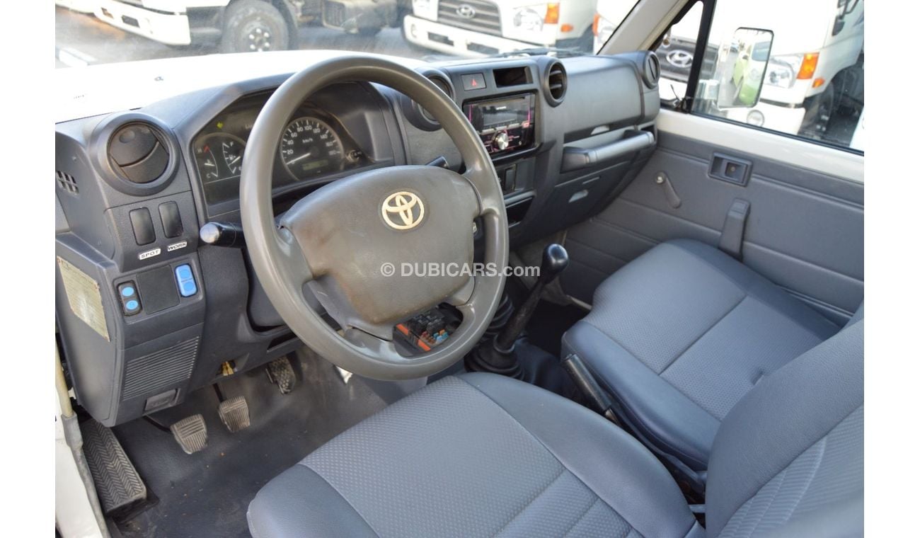 Toyota Land Cruiser Pick Up Single cabin